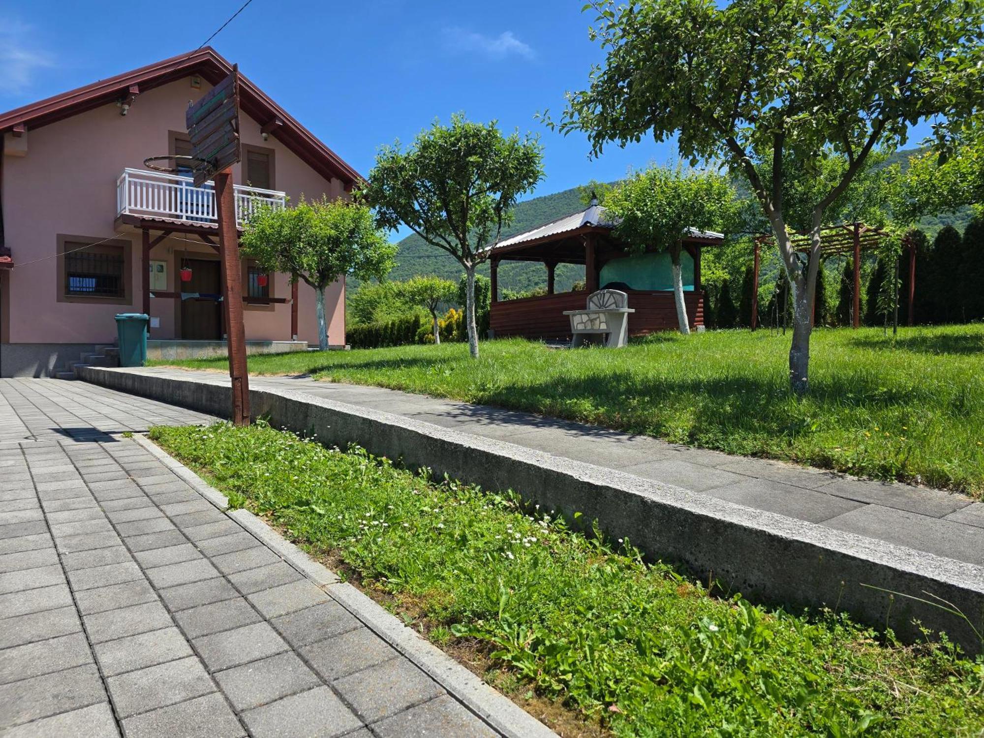 Villa Usivak For Green Quiet Holiday Near Sarajevo#Travellerawards2025 Kültér fotó